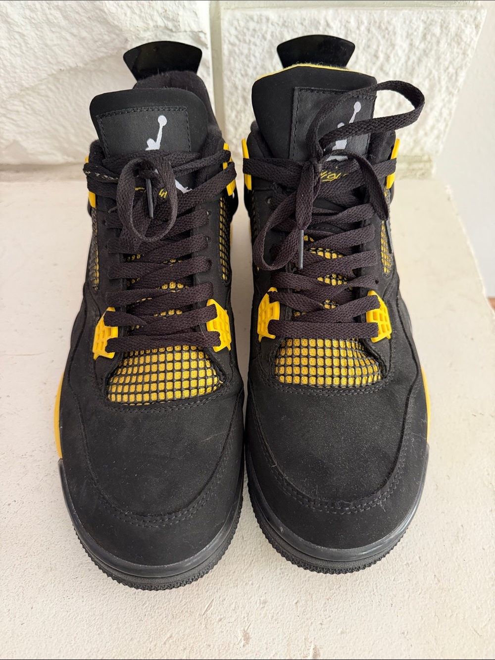 Air Jordan 4 Retro [Men’s Black and Yellow Retro High-Top Sneakers]